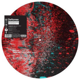“Digital Bath (Telefon Tel Aviv Version)” / “Feiticeira (Arca Remix)” “Digital Bath (Telefon Tel Aviv Version)” / “Feiticeira (Arca Remix)”